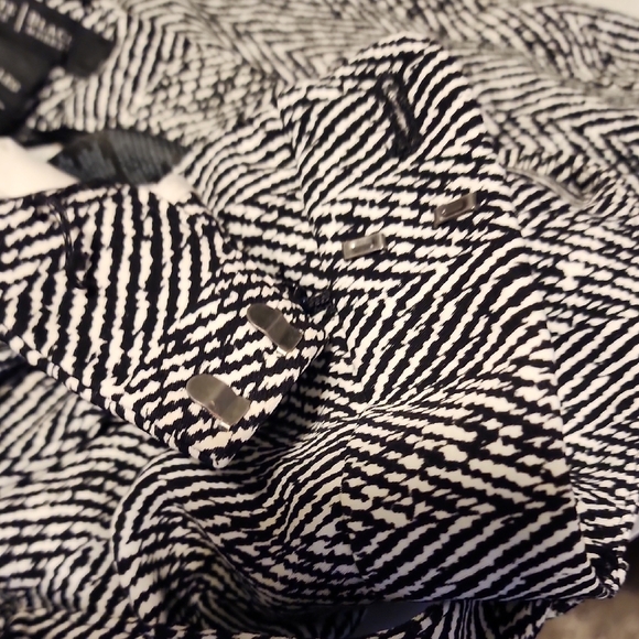 White House Black Market Monochrome Wide Leg Pants - Picture 6 of 9